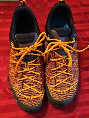 Men's Orange Knit Athletic Lace-Up Shoes
